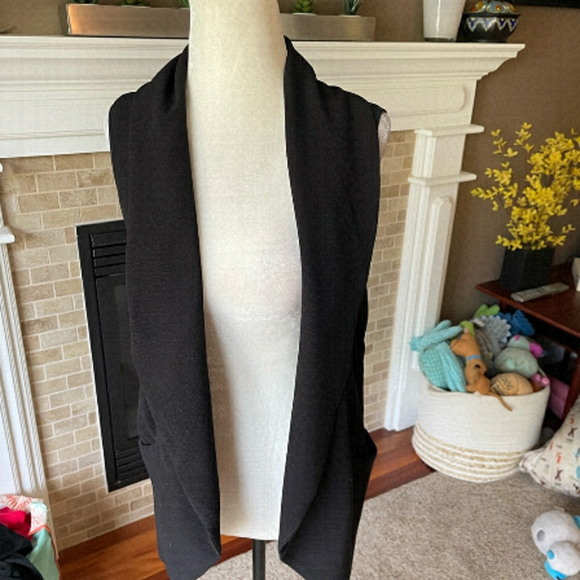 Aritzia Jackets & Blazers - ARITZIA Wilfred black vest size S